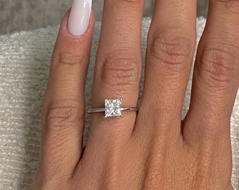 1 Carat Princess Cut Solitaire Engagement Ring / Classic 4 prongs Setting / 14k Solid Gold / 1CT Diamond / Minimalist Style Lab Grown Ring