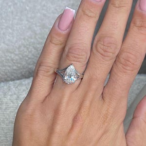 3 Carat Lab Grown Diamond Engagement Ring / Pear Shape Diamond Solitaire Unique Split Shank Ring / IGI Certified Pear Cut Diamond Ring / 14k