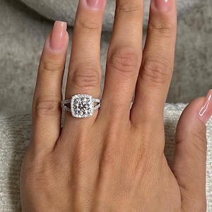 Maximum Brilliance & Sparkle 3.00 Carat Round Cut Lab Grown Diamond Engagement Ring / Sleek And Modern Split Shank Ring / Halo Style Setting