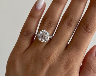 IGI Certified Round Cut 5.50 Carat F Color VVS2 Lab Grown Diamond / Pave Style Hidden Halo 6 Prong Engagement Ring 18K Gold / Luxury Ring .
