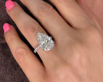 7.50 Carat F-VVS2 Luxurious Pear Cut Diamond Ring / Pear Shaped Lab Grown Diamond Hidden Halo Diamond Engagement Ring / 18k Diamond Ring