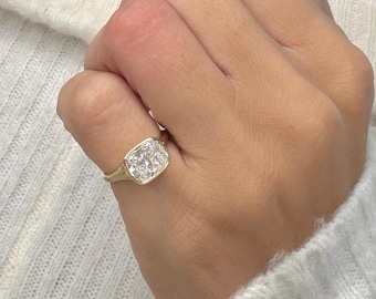 Cushion Diamond Rings