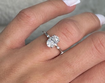 1.10 Carat Oval Engagement Ring / Oval Cut Lab Grown Diamond Ring / 14K Gold 1CT Oval Diamond Ring / Oval Thin Engagement Ring / Dainty Ring