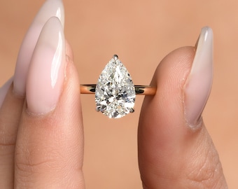 Pear Engagement Rings