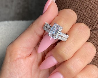 Emerald Engagement Rings