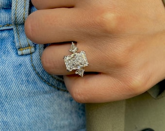 Unique 5.50 Carat E/VVS2 IGI Certified Elongated Radiant Cut Lab Grown 3 Stone Diamond Engagement Ring / Side Kite Cuts / 14K White Gold