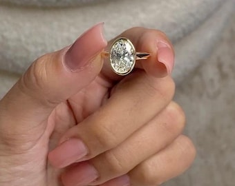 2.50 Carat D-VVS2 Oval Cut Lab Grown Diamond Engagement Ring / 18k Yellow Gold Bezel Setting / Modern & Minimalist Bezel Solitaire Ring /