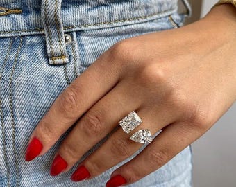 6.50 Carats D-VVS2 Pear & Radiant Cut 18K Gold Double Stone Engagement Ring / Unique Diamond Ring / Toi Et Moi Ring / You and Me Ring / CVD
