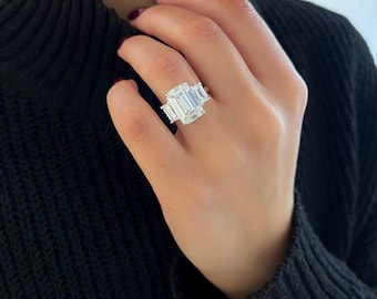 12 Carat IGI Certified Emerald Cut Lab Grown Diamond / Luxury Platinum Trilogy Diamond Ring / Side Emeralds / Three Stone Engagement Ring /
