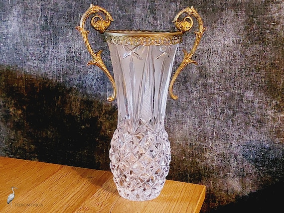Vintage Glass Trophy Vase with Handles Vintage Glass Trophy Vase with Handles