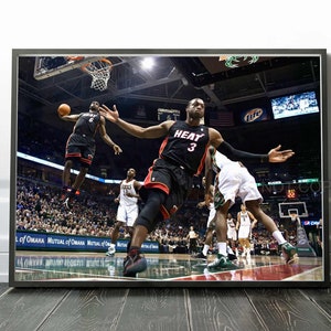 LeBRON JAMES - SCORING LEADER Signed 8x10 RP Photo - Lakers Heat Cavaliers  !!