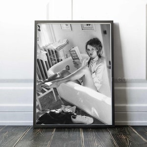 Kate Moss Print | Fashion Photography | Vintage Photo | Kate Moss Reading In Bathtub | Premium Quality Print