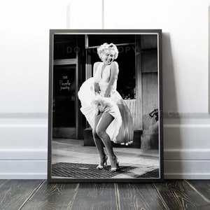 Marilyn Monroe Print | Marilyn Monroe’s Iconic Flying Skirt Photo 1955 V2 | Vintage Photo | Premium Quality Print