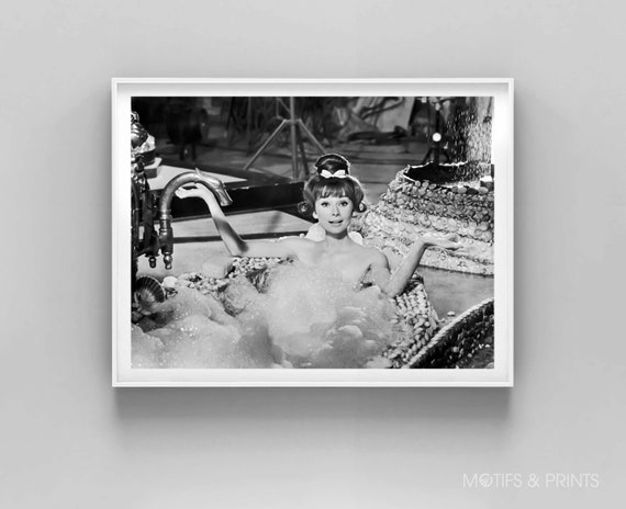 新品★スクラップブッキング★AUDREY HEPBURN テーマ♪★PARIS Audrey Hepburn in Bubble Bath | Paris When It Sizzles 1964