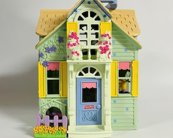 Vintage Fisher Price Loving Family Sweet Streets Country Cottage Doll House 2004