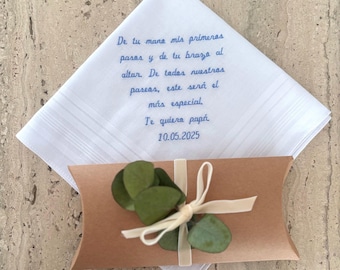 Geborduurd zakdoekje. Geborduurd trouwzakdoekje. Cadeau voor vader, peetvader. Geborduurde zakdoekjes. Gepersonaliseerde zakdoek. Gepersonaliseerd cadeau. Bruiloft