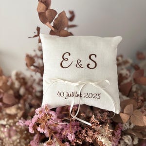 Initials ring bearer cushion. Personalized embroidered ring pillow. Wedding ring bearer. Wedding rings. Ring bearer