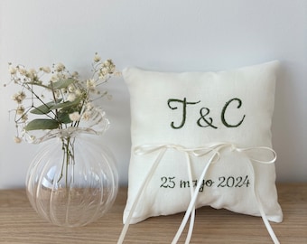 Initials alliance holder cushion. Custom embroidered ring pillow cushion.