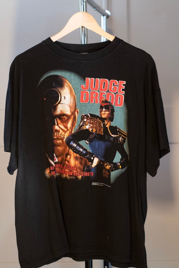 Judge Dredd shirt - 1995 - Large/X-Large