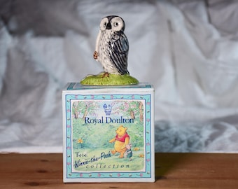 Royal Doulton Winnie The Pooh Figurine - Wol Signs The Rissolution WP17