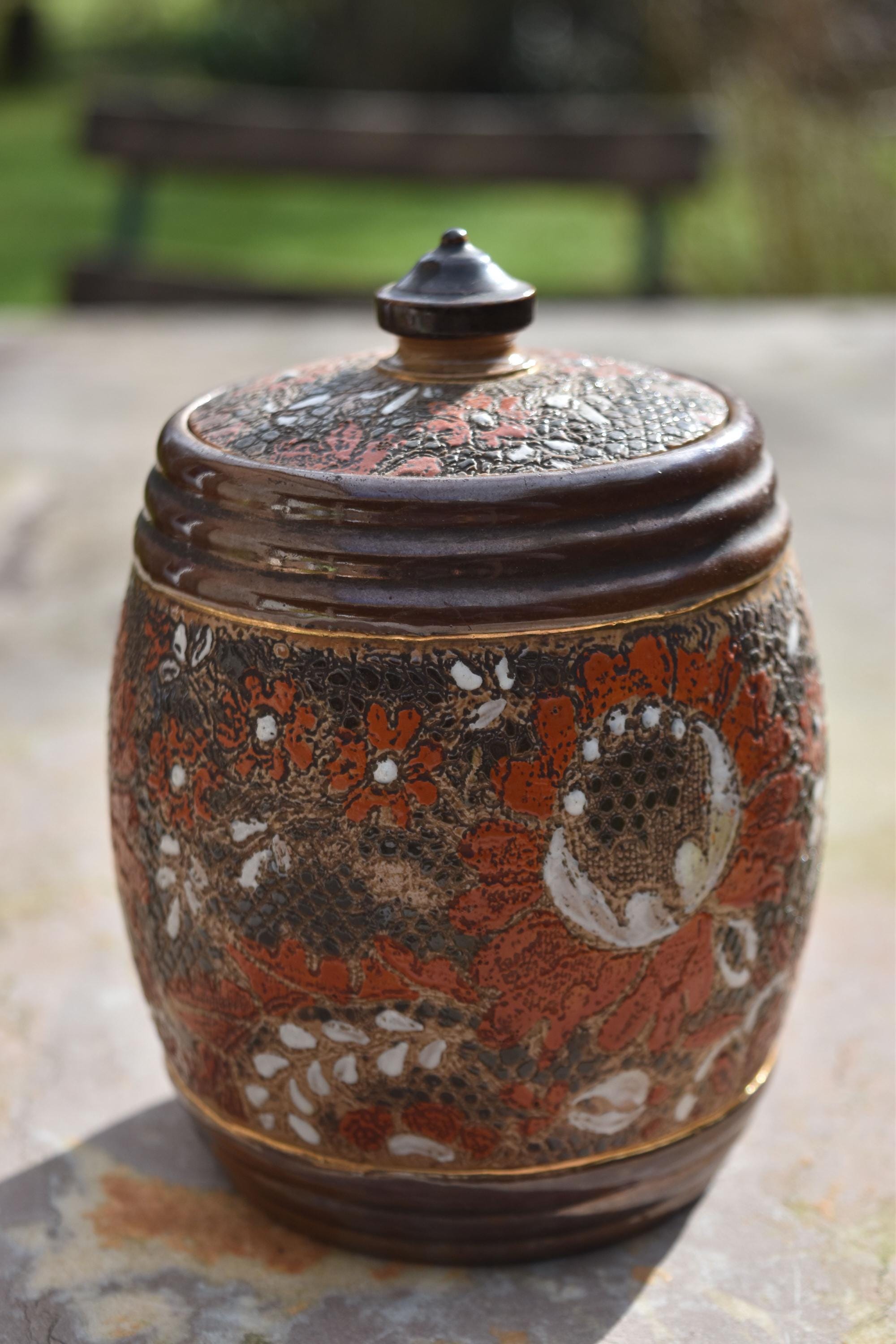 doulton lambeth tobacco jar Doulton Lambeth Tobacco Jar