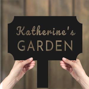 Garden Decoration Metal Sign with Stakes, Welcome to Our Garden Stake, Gardener Name Sign, Garden Gift for Mom, Outdoor Personalized Sign