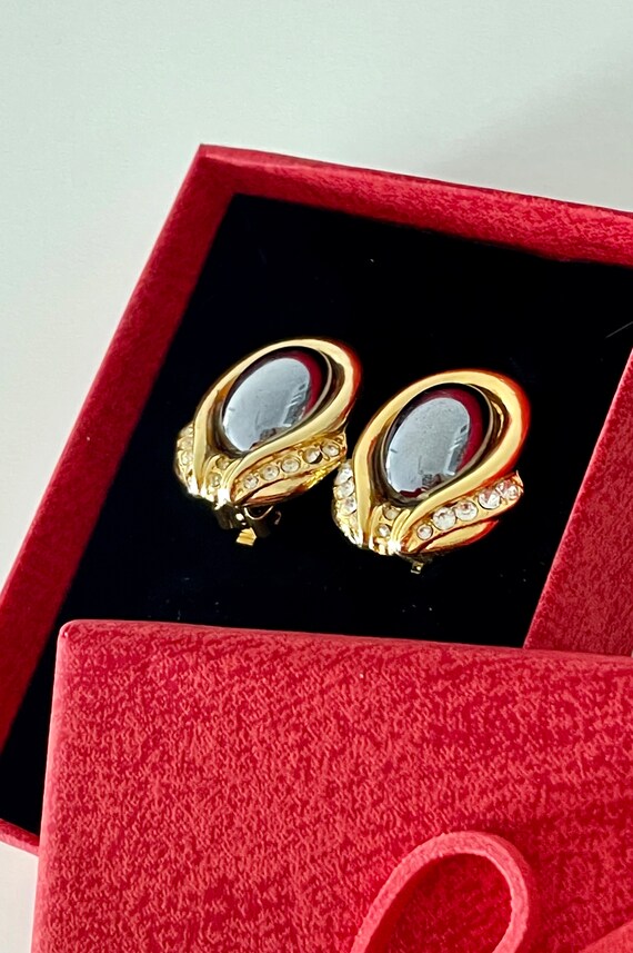 Vintage oval clip on earrings
