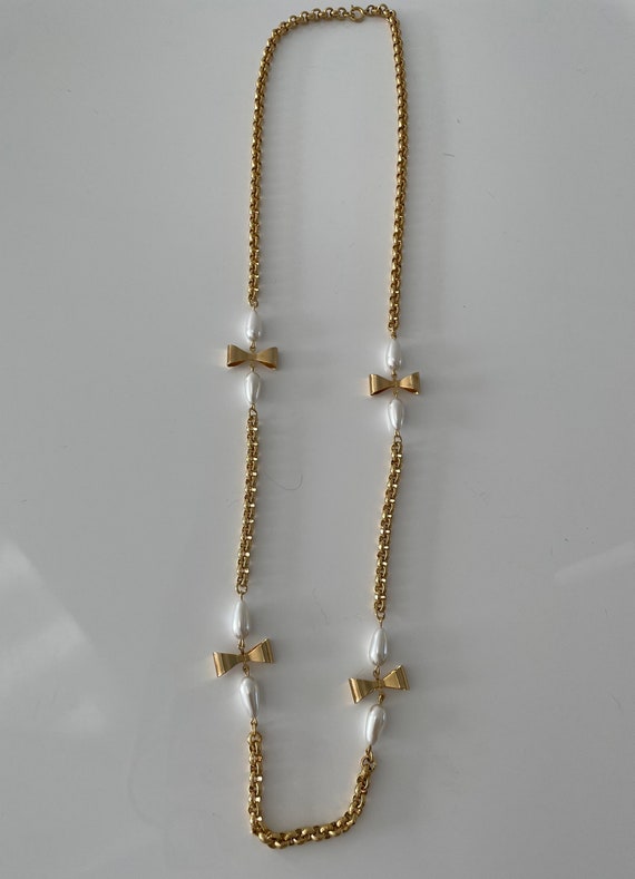 Vintage bow & faux pearl long necklace