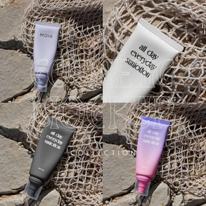 Colección de maquetas de cosméticos, 5 tubos de cosméticos con dosificadores, por ejemplo, para protector solar o crema de manos, planos y naturaleza muerta en la playa