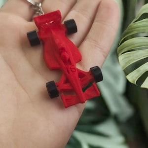 F1 Car Keyring 3D Printed Ferrari Keychain Vibrant Durable Gift for Car Racing Fans Formula 1 Enthusiasts Red Novelty Pocket-sized Miniature