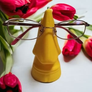 Jumbo Nose Glasses Stand: Amusing Eyewear Holder