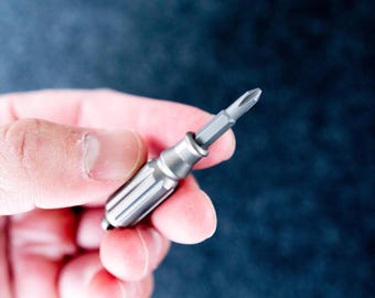 Titanium Screwdriver Keychain, EDC Mini Detachable Bit Tool