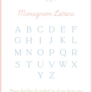K&ouml;nnte beinhalten: Ein wei&szlig;er Hintergrund mit rosa Rand und einem hellblauen Alphabet. Der Text "ANNAEMERYCO EST 2023" befindet sich oben im Bild. Der Text "Monogram Letters" befindet sich unter dem Firmennamen. Das Alphabet ist in Gro&szlig;buchstaben. Der Text "Bitte z&ouml;gern Sie nicht, mich zu kontaktieren, wenn Sie Fragen haben. Vielen Dank f&uuml;r Ihren Besuch!" befindet sich unten im Bild.