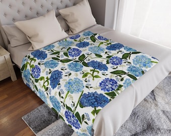 Hydrangea Blanket, Hydrangeas Plush Blanket, Gifts for Mom, Floral blue blanket, Hydrangea Gift, blue white flower blankets, gift grandma