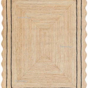 Handwoven Jute Kilim Rug: Border Scalloped Natural Fiber Area Rug