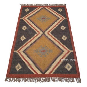 Handmade Braided Jute Wool Rug: Farmhouse Accent Floor Covering
