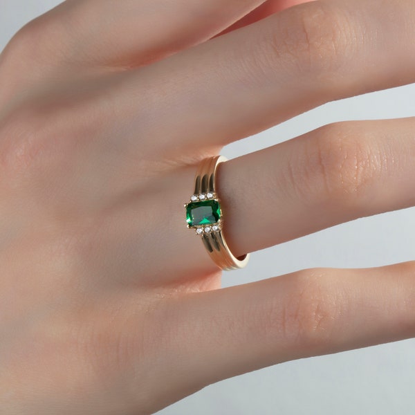 14K Solid Gold Emerald Ring, 14K Gold Emerald Ring Women, Delicate Green Gemstone Ring, Dainty May Birthstone Ring Real Gold