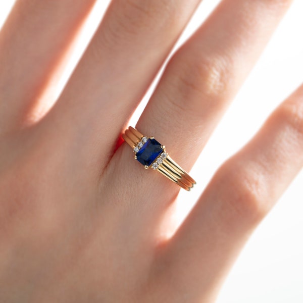 Echter blauer Saphirring, 14K Massivgold zierlicher Saphirring, Blauer Saphir Verlobungsring für Frauen, September Geburtssteinring