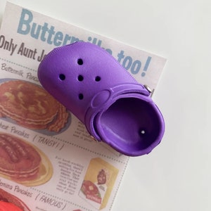 Mini aimants pour réfrigérateur chaussures Crocs, aimant de réfrigérateur mignon, décoration créative pour réfrigérateur, décoration de cuisine amusante, cadeaux pour les amateurs de chaussures Crocs Purple