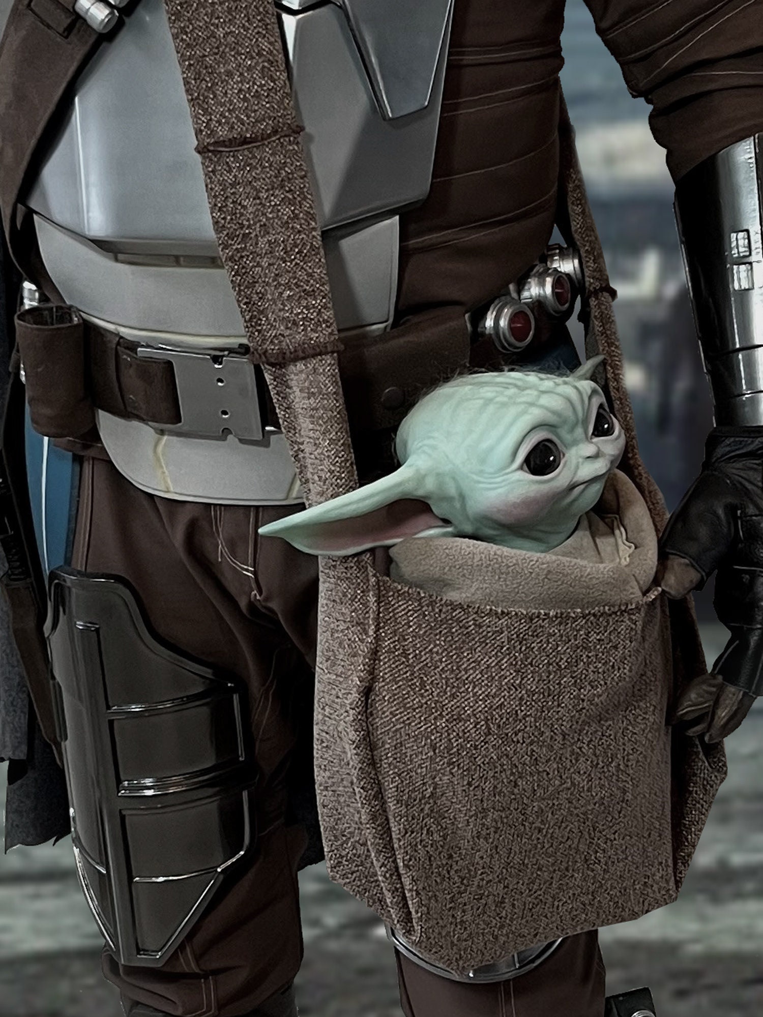 The Mandalorian – Baby Yoda en Bolso Morral - Pequeñas Travesuras