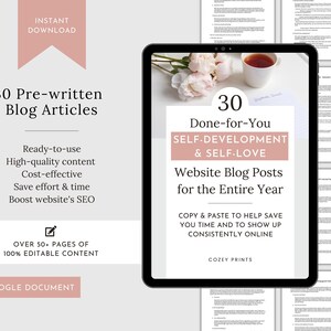 Puede incluir: Una descarga digital de 30 publicaciones de blog preescritas sobre desarrollo personal y amor propio. La descarga es para publicaciones de blog de sitios web e incluye más de 50 páginas de contenido 100% editable. La imagen muestra una tableta con un diseño rosa y blanco y una taza de té.