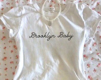 Brooklyn bébé Lana Del Rey bébé Tee femmes sérigraphie bébé t-shirts graphique bébé Tee vintage Lana Del Rey recadrée Tee Lana Del Rey chemise