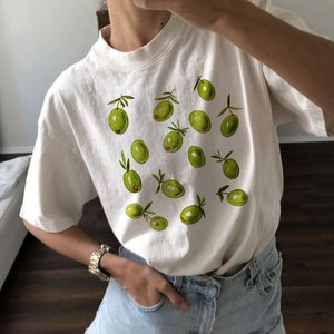 Vintage Olives Tee Gift For Her Women's Graphic T-Shirt Fruit T-Shirt Vintage Graphic Shirt Aesthetic Tee For Women Trendy Shirt For Women