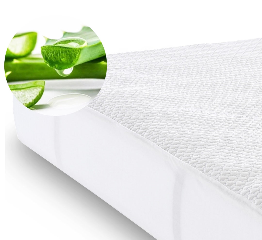 Cotton and Aloe Vera Mattress Protector, Waterproof Vinyl Bed Cover Pad ...