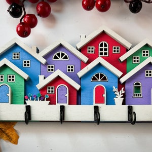 Cape Cod Cottages Key Holder - Wooden Home Decor with 6 Hooks, Rustic Farmhouse Entryway Organizer