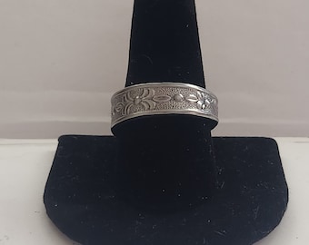Anillo de cuchara con pequeño detalle