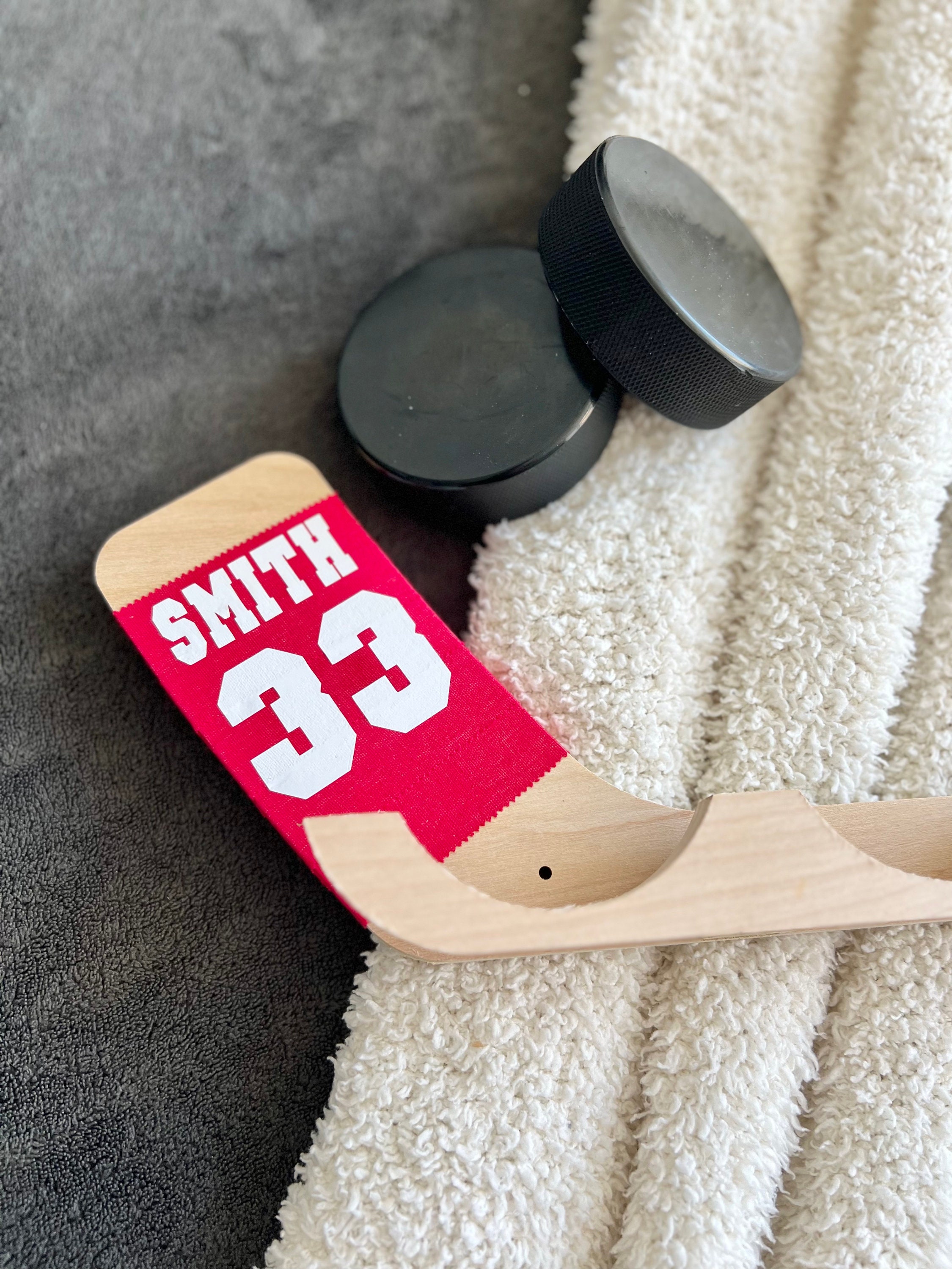 2 Supporti Da Parete Per Disco Da Hockey In Legno - Espositori Per Dischi, Vetrine Da Muro Per Ricordi Sportivi, Regalo Per Giocatori - 4