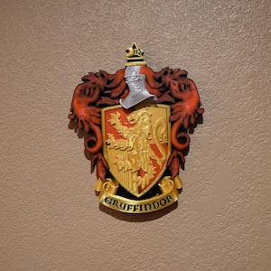 Zauberer Haus Wappen Plakette – Wandschild – Kunst Wohnkultur Geschenk – Bunt – 9 3/4 – Potter – Slyther – Raven – Huff – Gryphon