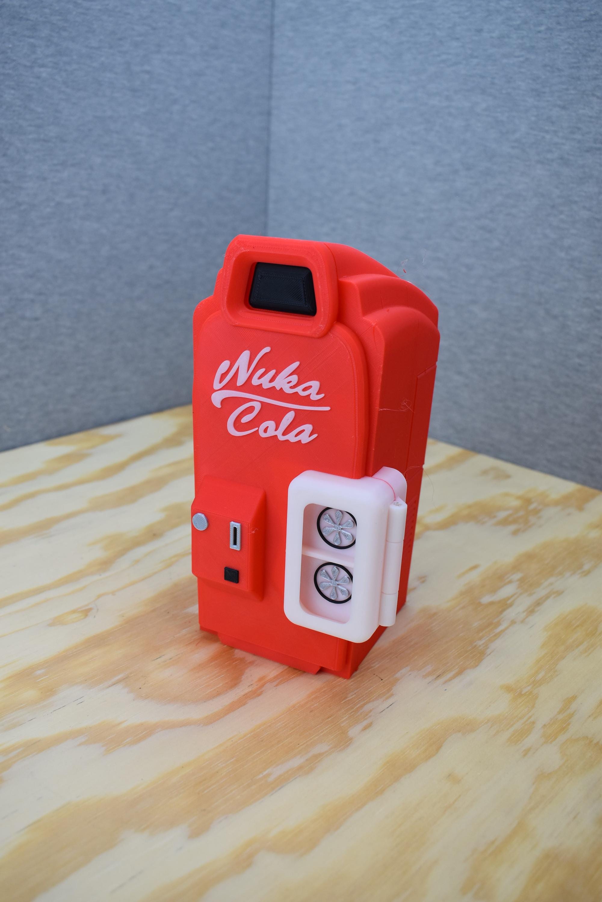 ヌカ・コーラ MTG デッキボックス：フォールアウト テーマ、スリーブ