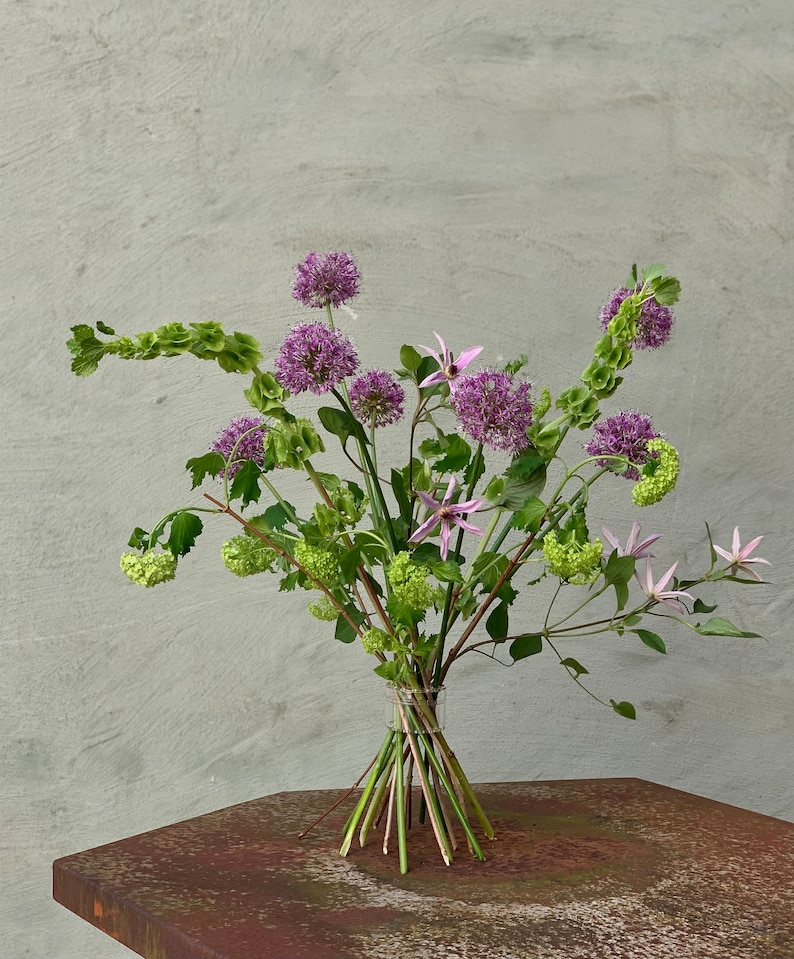 Handcrafted Hanataba Bouquet Maker Floral Arranger for DIY Flower Arrangements image 9